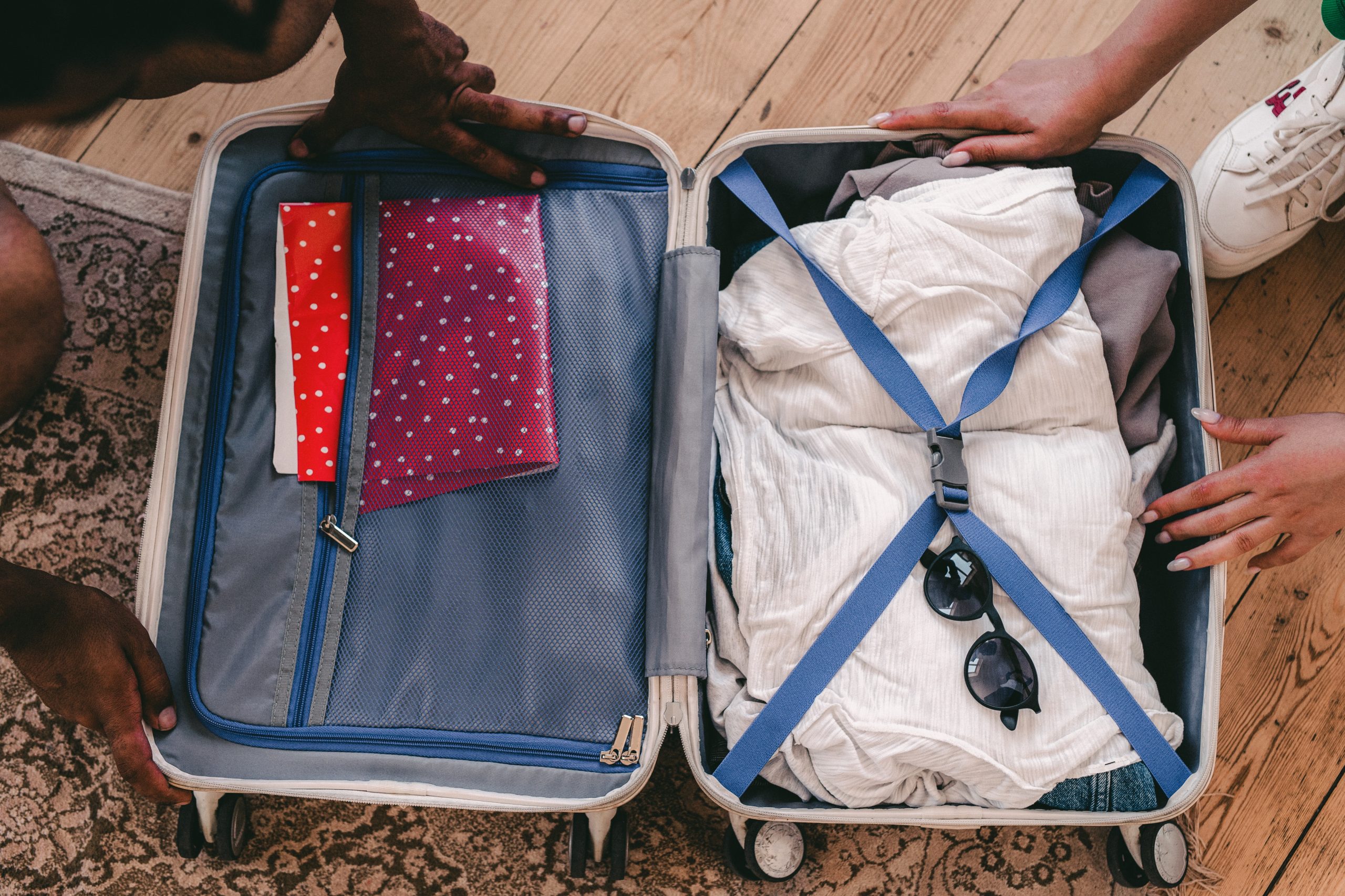 Co warto zapakować do walizki na wyjazd?